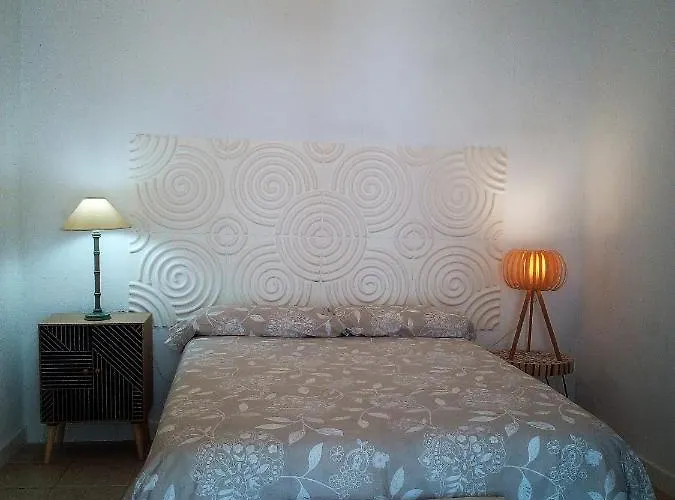 Patio Del Limonero 아파트