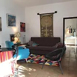 Patio Del Limonero